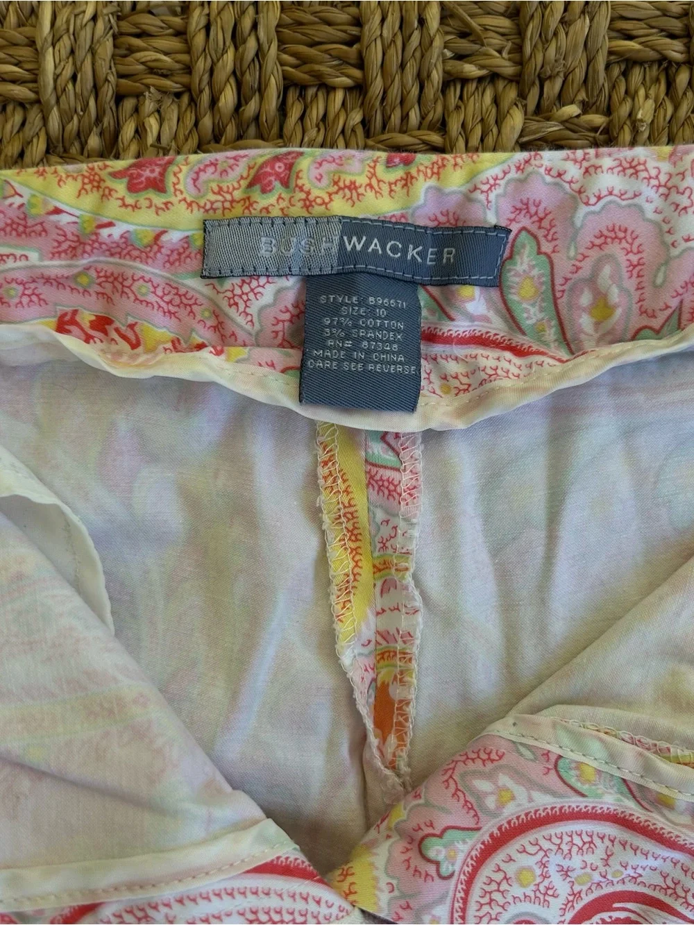 Women’s Bushwacker Paisley Capri Ankle Pants Size 10